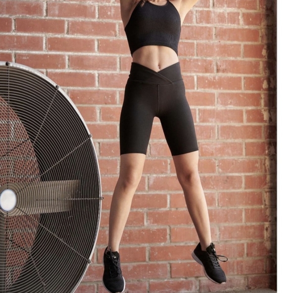 🆕🌿FREE PEOPLE WORKOUT SHORTS 🌿 - Picture 6 of 9